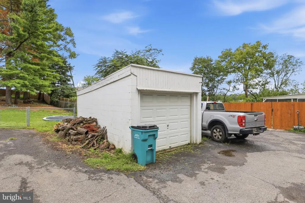 17031 VIRGINIA AVENUE Williamsport, MD 21795