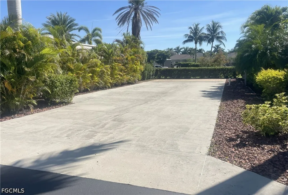 Cypress Trail Resort Circle Fort Myers, FL 33905