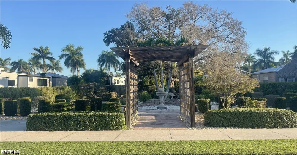 Cypress Trail Resort Circle Fort Myers, FL 33905