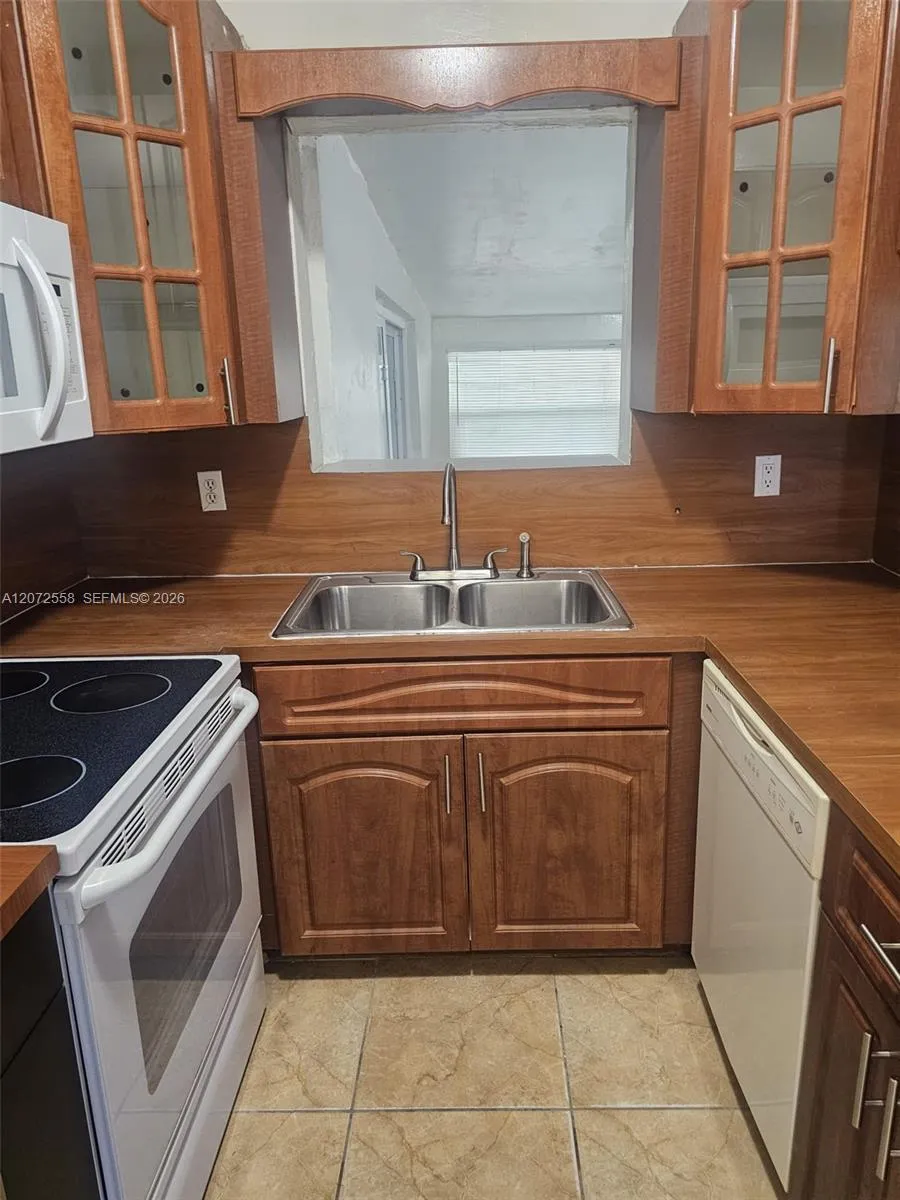 331 NW 195th Ter Miami Gardens, FL 33169