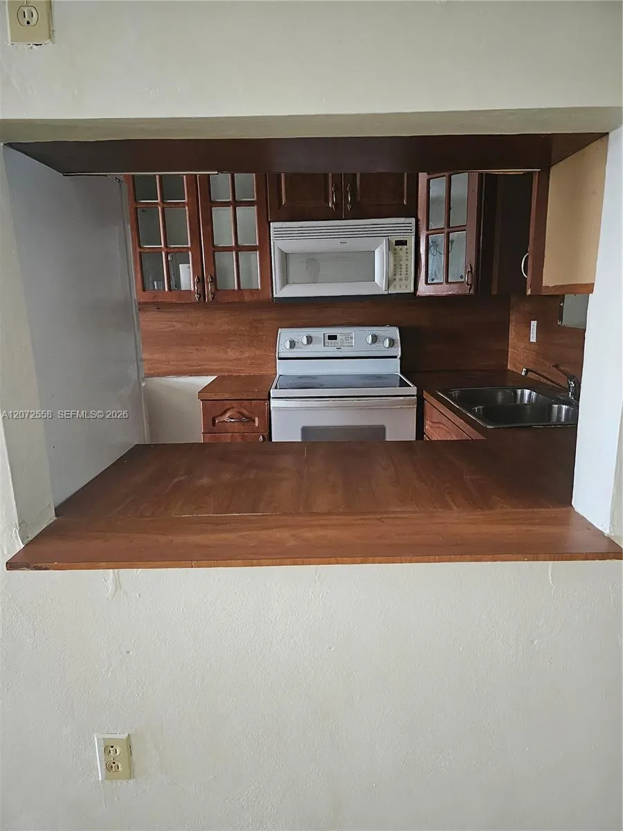 331 NW 195th Ter Miami Gardens, FL 33169