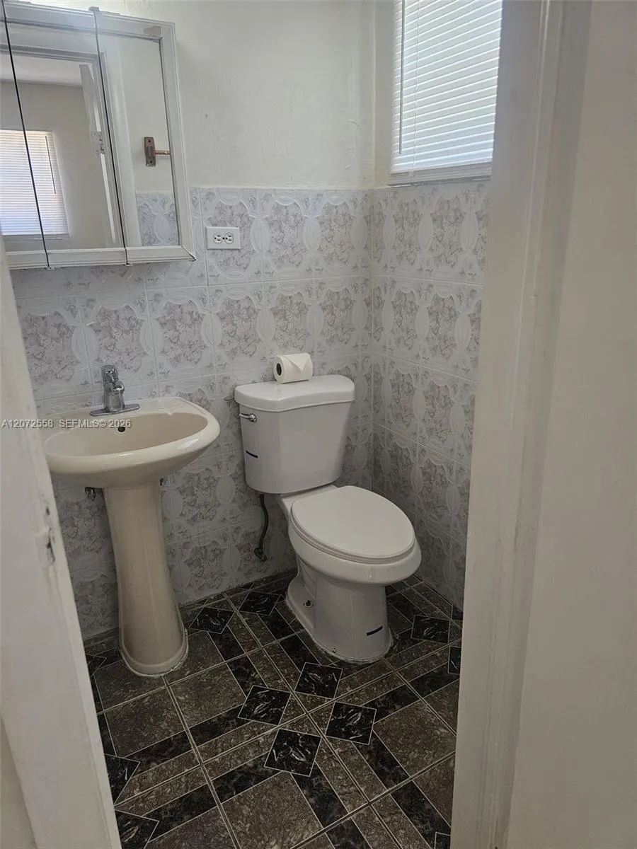 331 NW 195th Ter Miami Gardens, FL 33169