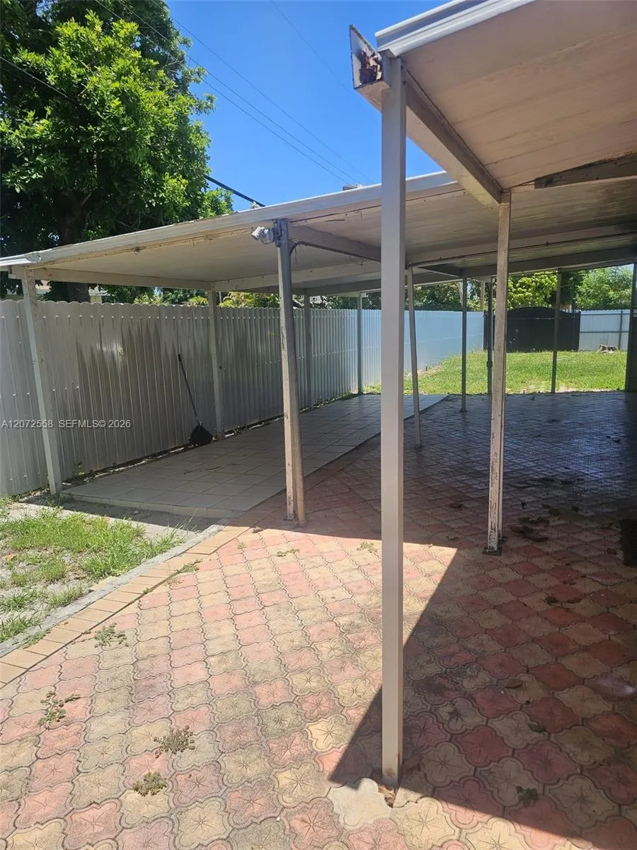 331 NW 195th Ter Miami Gardens, FL 33169