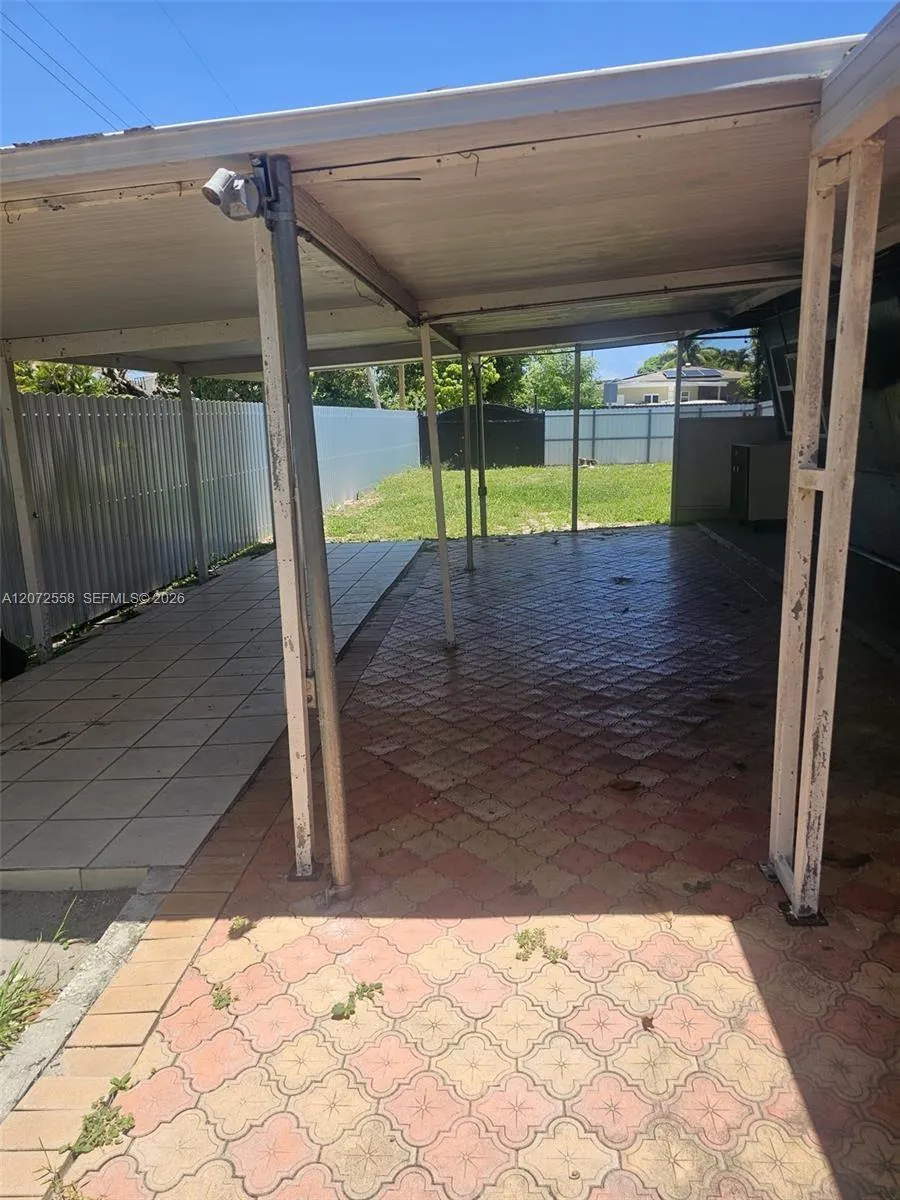 331 NW 195th Ter Miami Gardens, FL 33169