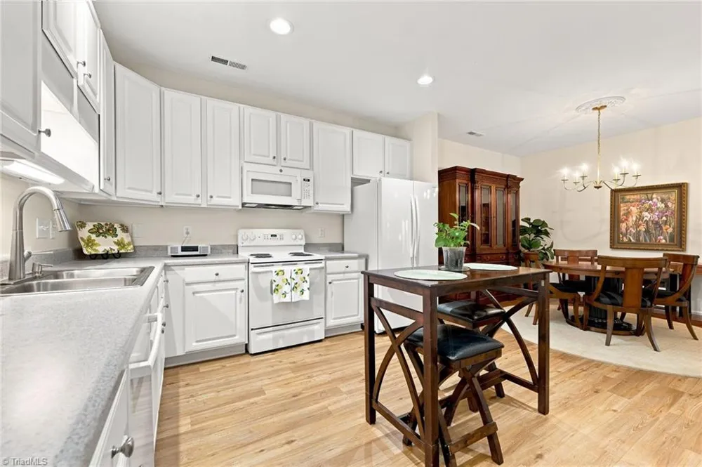 1006 Gretchen Lane Greensboro, NC 27410