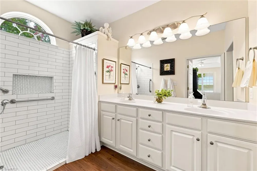 1006 Gretchen Lane Greensboro, NC 27410