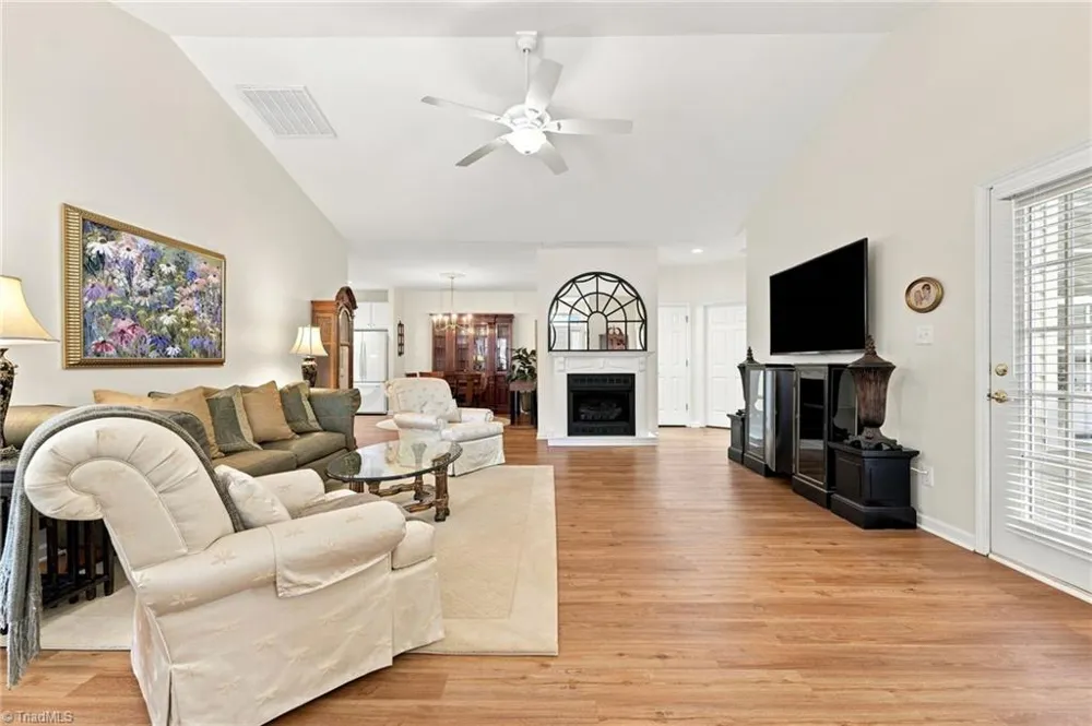 1006 Gretchen Lane Greensboro, NC 27410