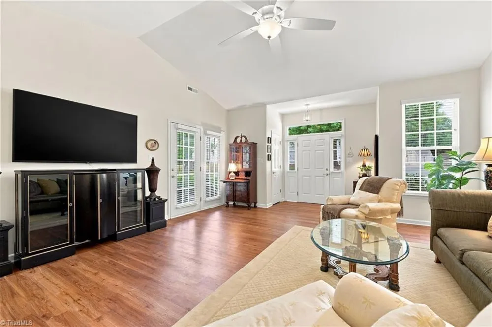 1006 Gretchen Lane Greensboro, NC 27410