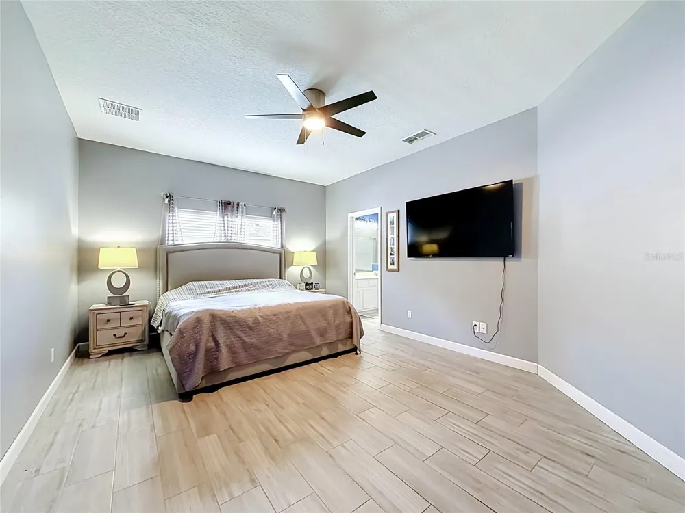 9850 HIDDEN DUNES LANE Orlando, FL 32832