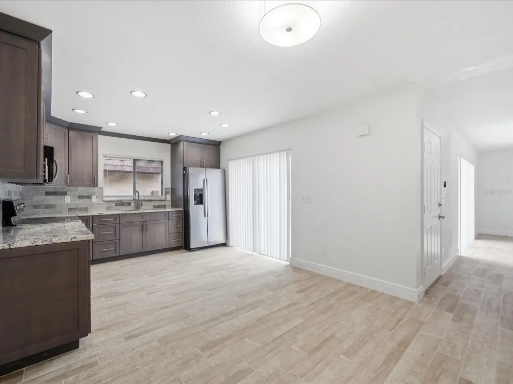 15446 E POND WOODS DRIVE #15446 Tampa, FL 33618