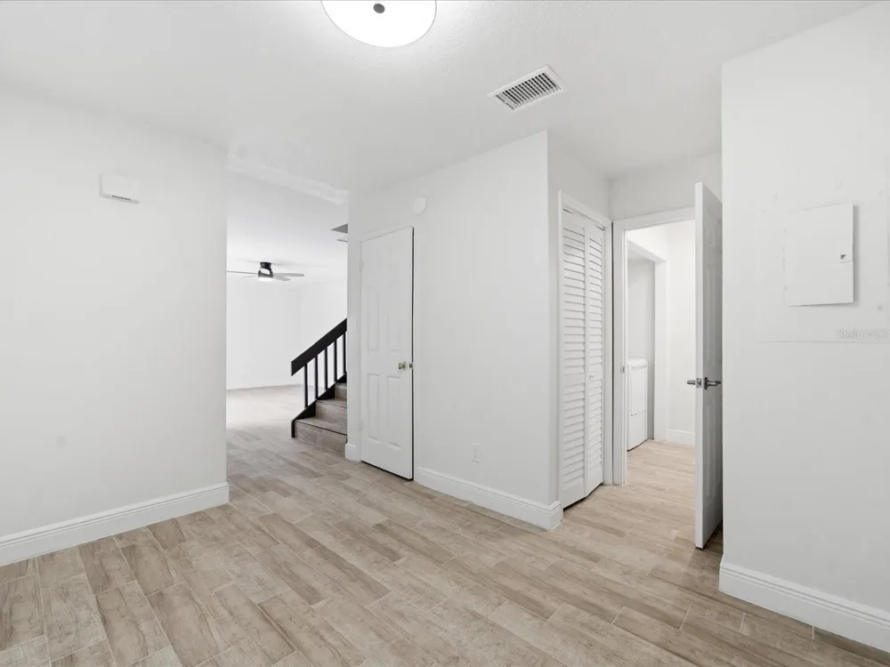 15446 E POND WOODS DRIVE #15446 Tampa, FL 33618