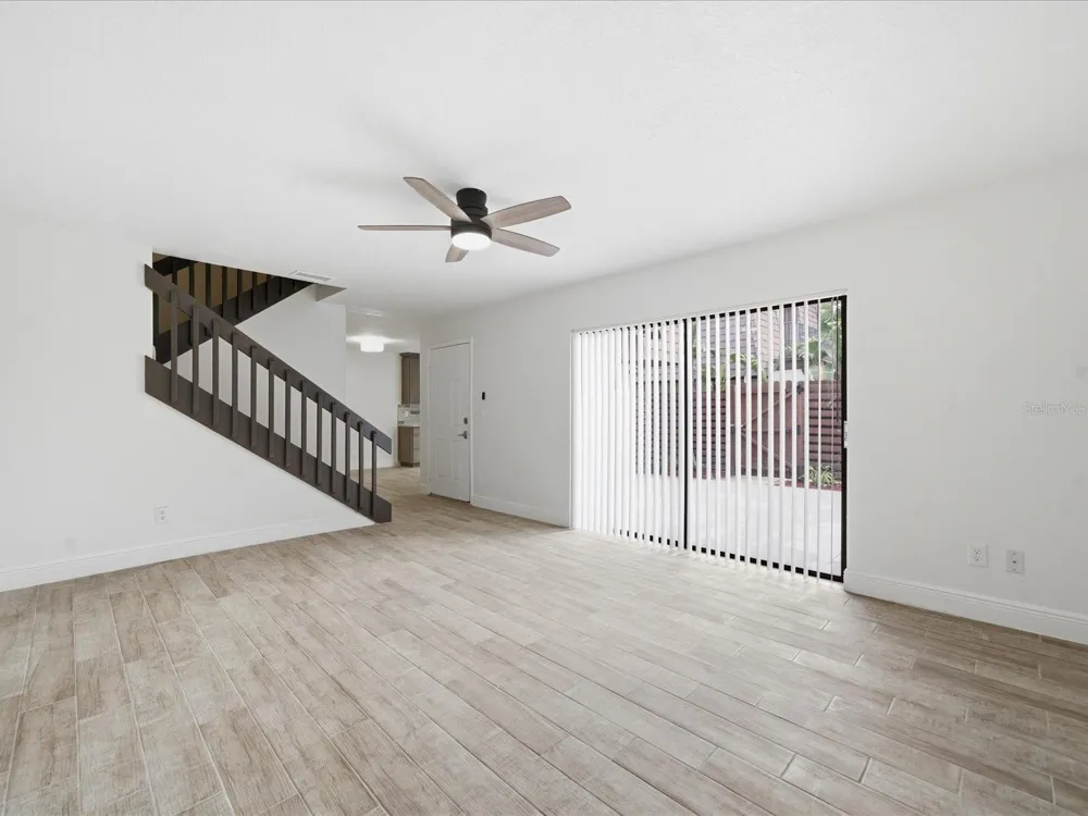 15446 E POND WOODS DRIVE #15446 Tampa, FL 33618