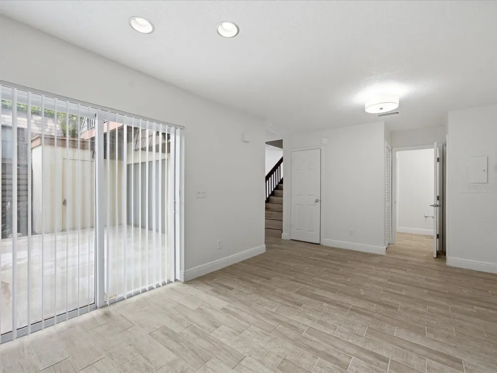15446 E POND WOODS DRIVE #15446 Tampa, FL 33618