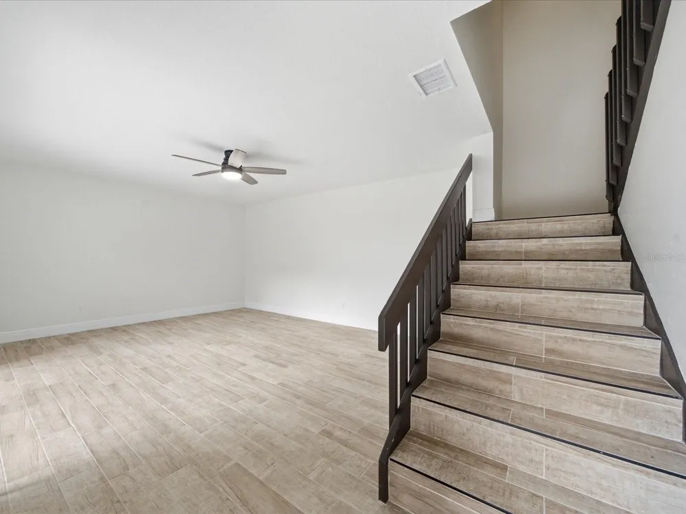 15446 E POND WOODS DRIVE #15446 Tampa, FL 33618
