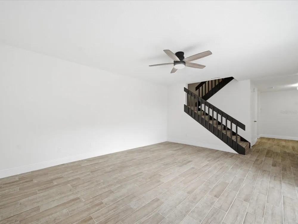 15446 E POND WOODS DRIVE #15446 Tampa, FL 33618