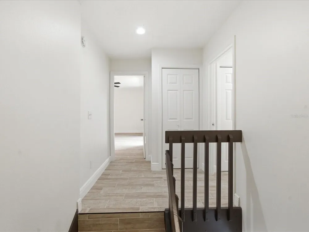 15446 E POND WOODS DRIVE #15446 Tampa, FL 33618