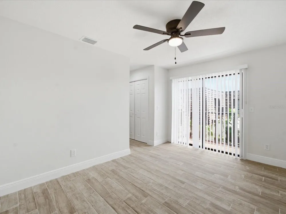 15446 E POND WOODS DRIVE #15446 Tampa, FL 33618