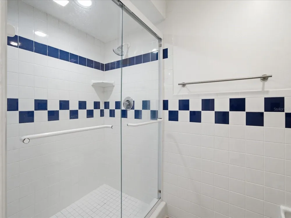 15446 E POND WOODS DRIVE #15446 Tampa, FL 33618