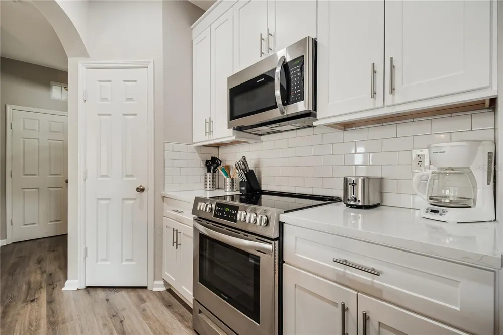 2817 ALMATON LOOP #402 Kissimmee, FL 34747