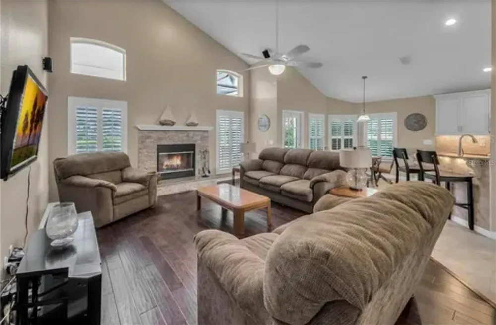 624 HARDWOOD CIRCLE Orlando, FL 32828