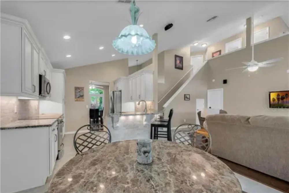 624 HARDWOOD CIRCLE Orlando, FL 32828
