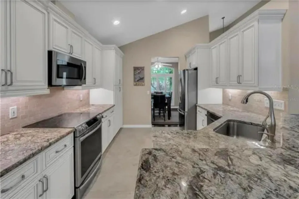 624 HARDWOOD CIRCLE Orlando, FL 32828