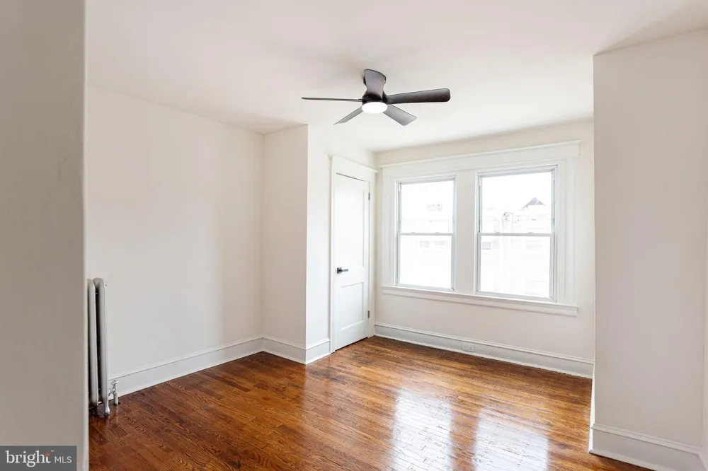 6035 CEDARHURST STREET Philadelphia, PA 19143