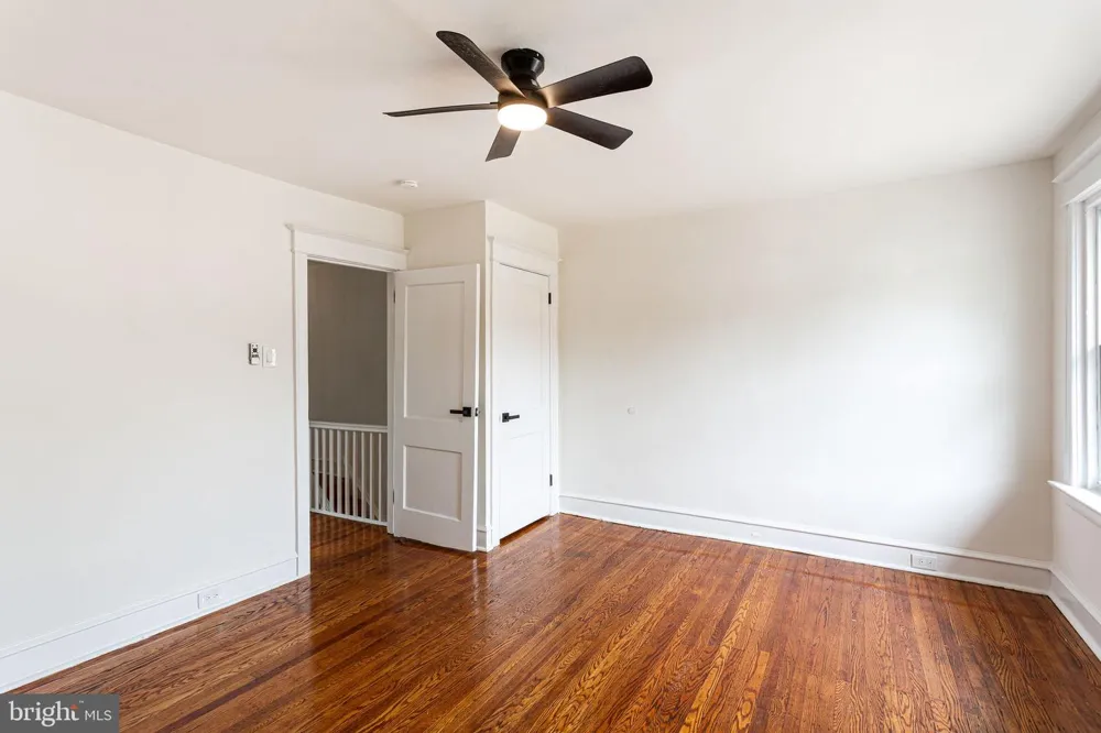 6035 CEDARHURST STREET Philadelphia, PA 19143