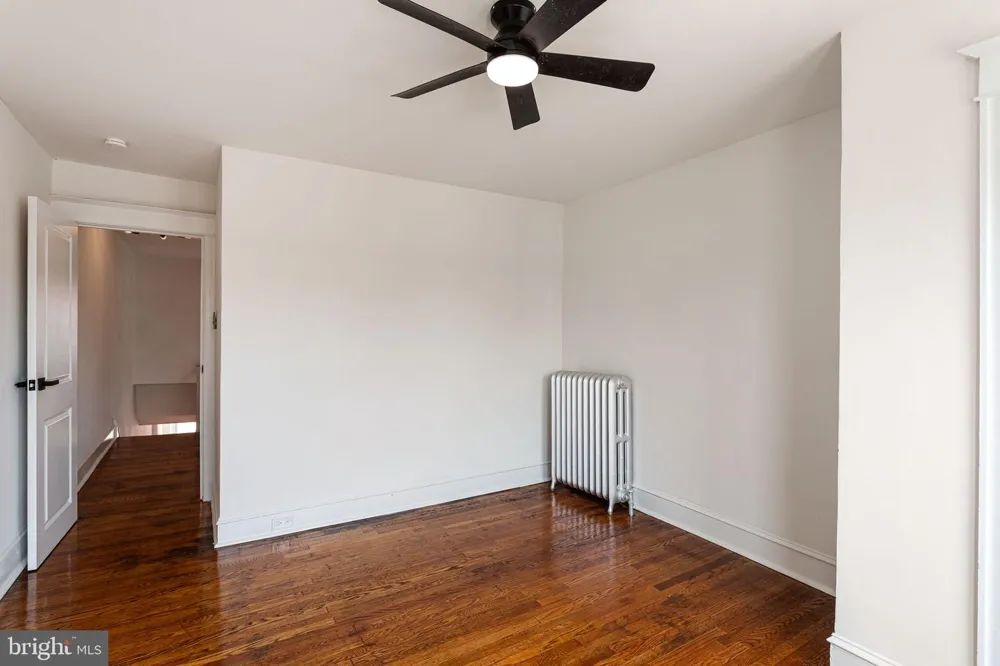 6035 CEDARHURST STREET Philadelphia, PA 19143