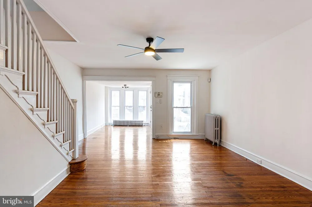 6035 CEDARHURST STREET Philadelphia, PA 19143