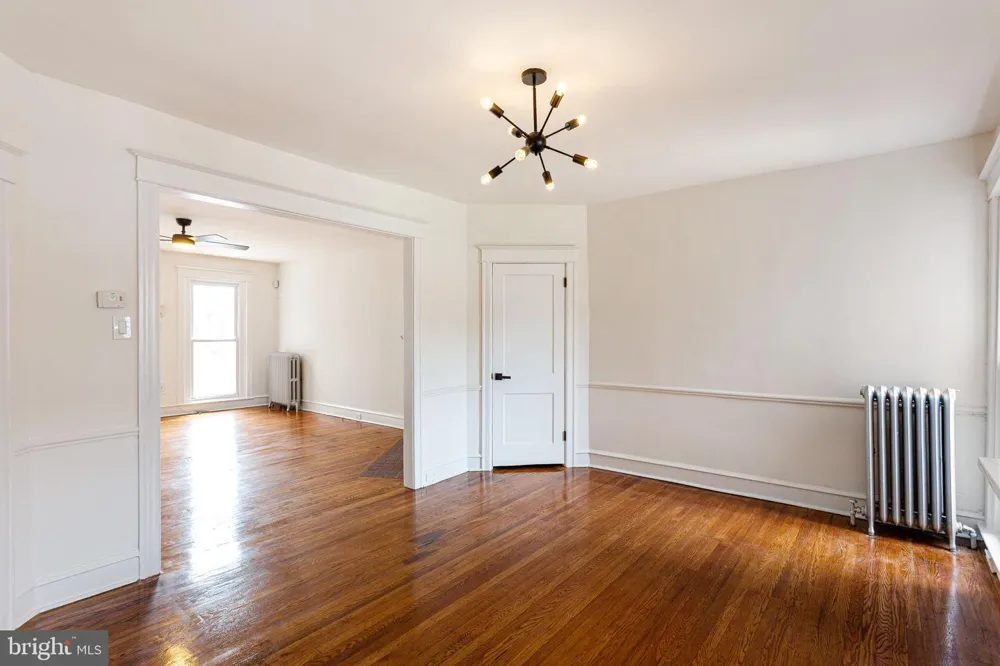 6035 CEDARHURST STREET Philadelphia, PA 19143