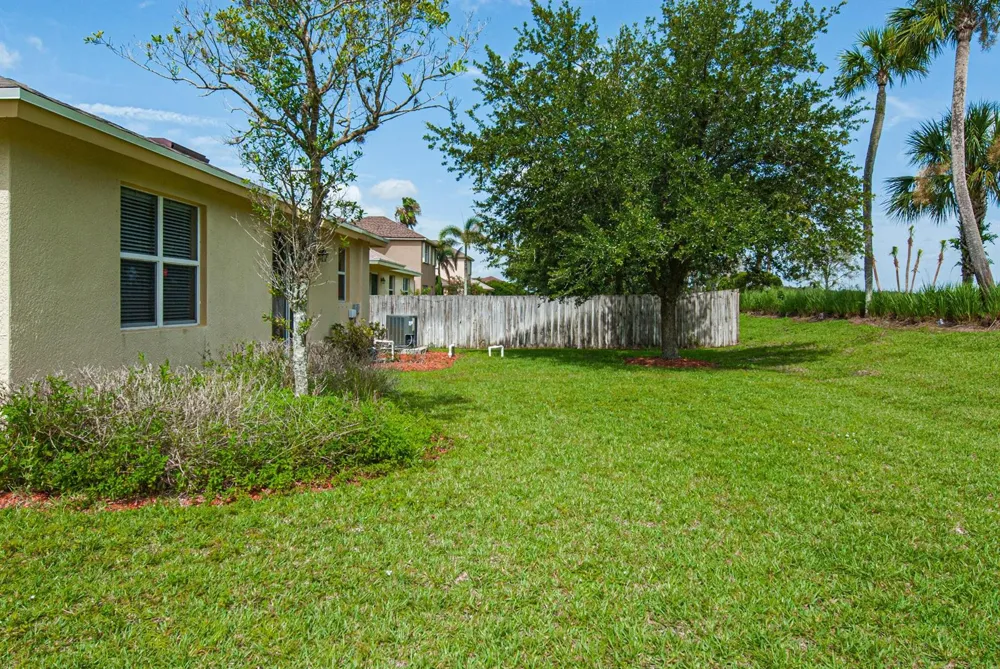 9851 E VERONA CIRCLE Vero Beach, FL 32966