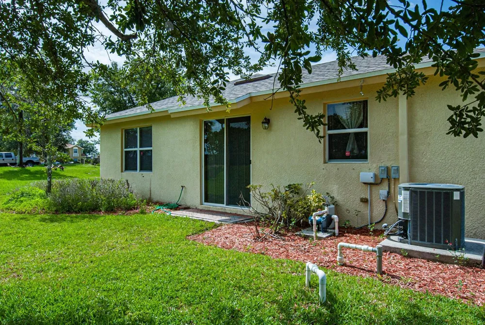 9851 E VERONA CIRCLE Vero Beach, FL 32966