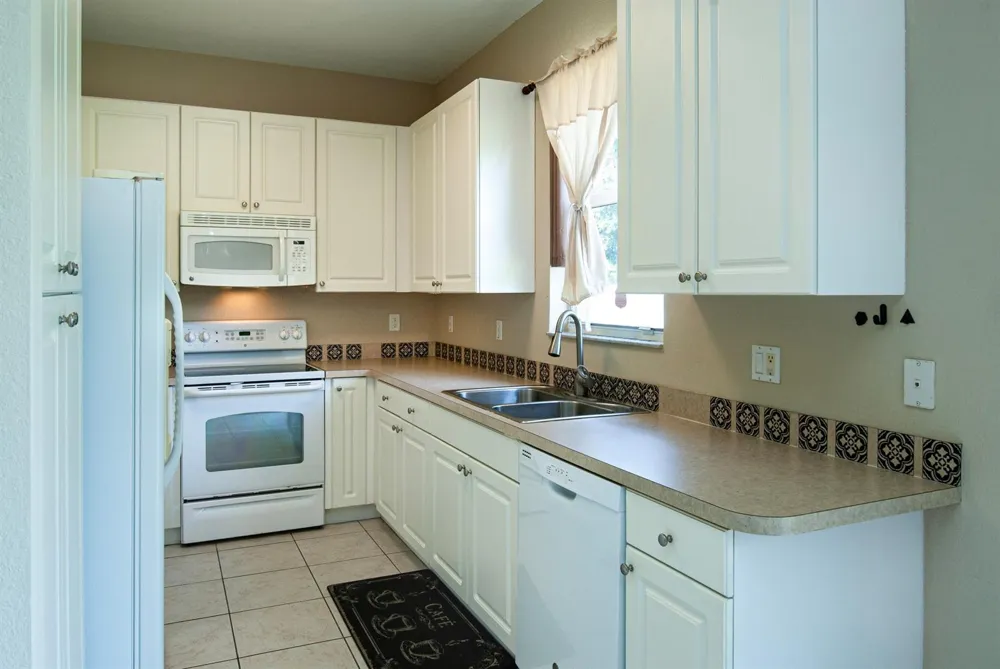 9851 E VERONA CIRCLE Vero Beach, FL 32966