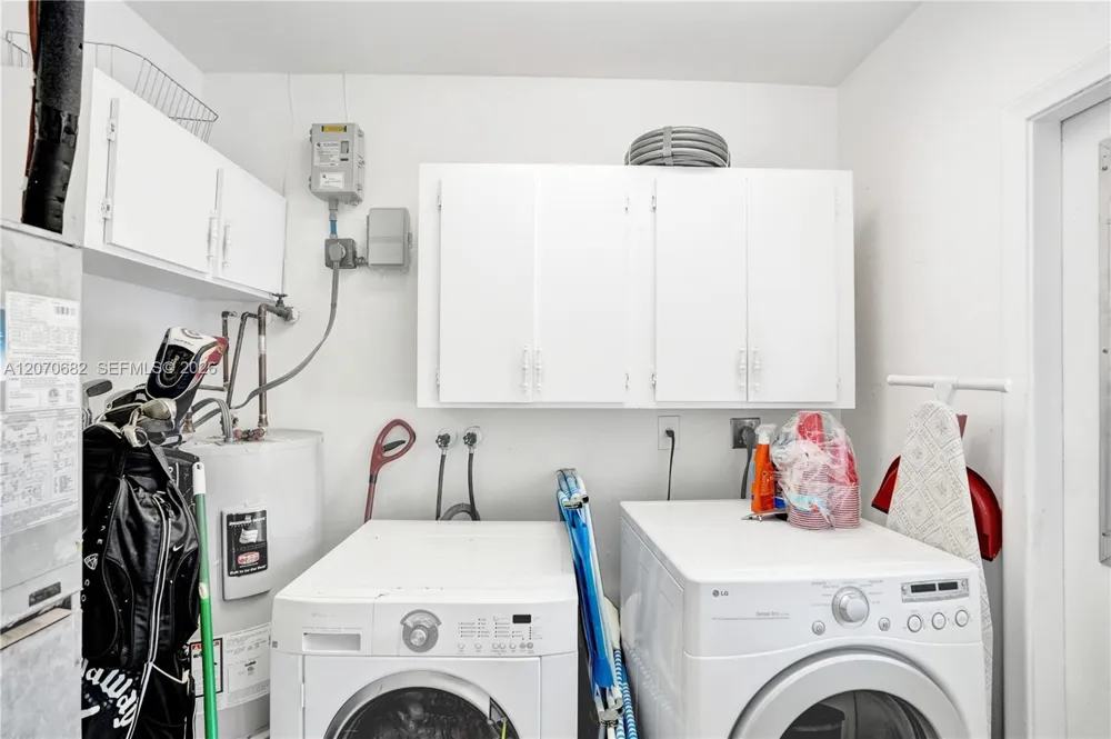 5706 Lincoln St #1-2 Hollywood, FL 33021