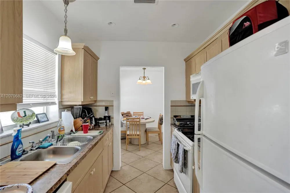 5706 Lincoln St #1-2 Hollywood, FL 33021