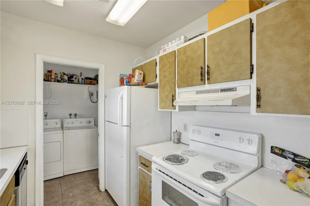 5706 Lincoln St #1-2 Hollywood, FL 33021