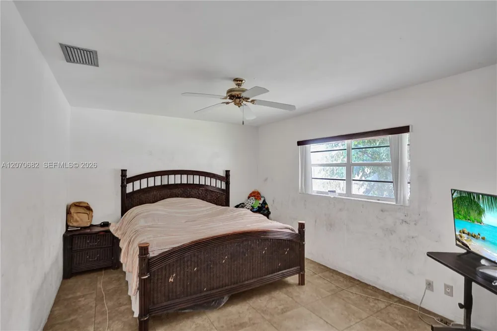 5706 Lincoln St #1-2 Hollywood, FL 33021