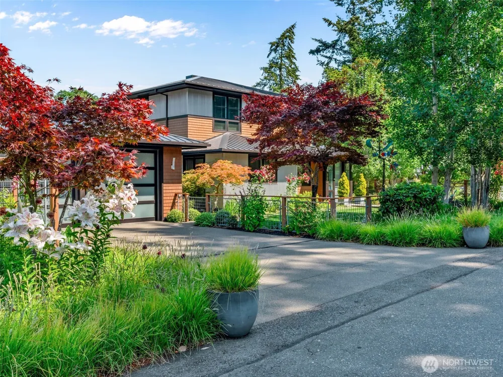 302 T STREET Port Townsend, WA 98368