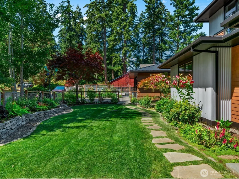 302 T STREET Port Townsend, WA 98368