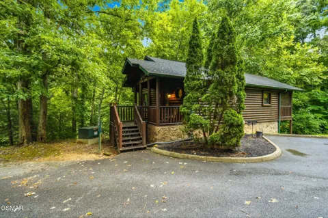 625 Gatlinburg Falls Way