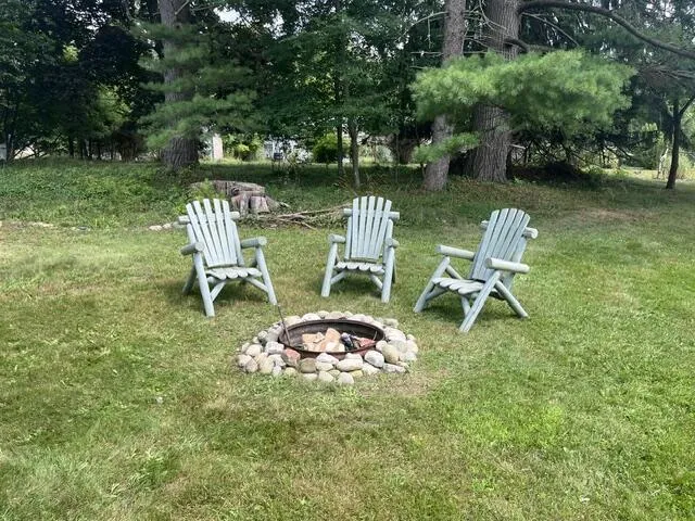 8497 Mill Street Onekama Village, MI 49675