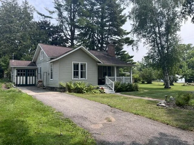 8497 Mill Street Onekama Village, MI 49675