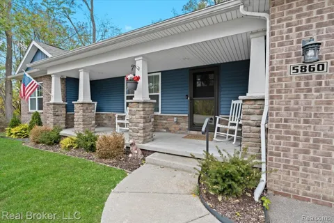 5860 Scenic Bluff Drive