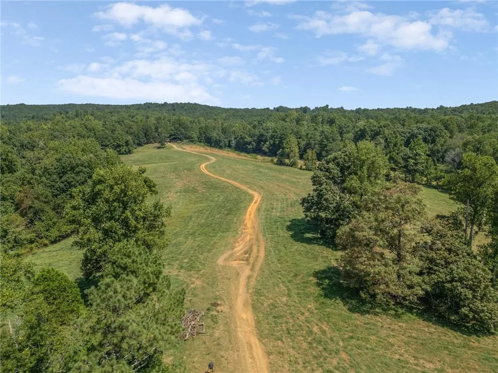 6794 Salacoa Road Waleska, GA 30183