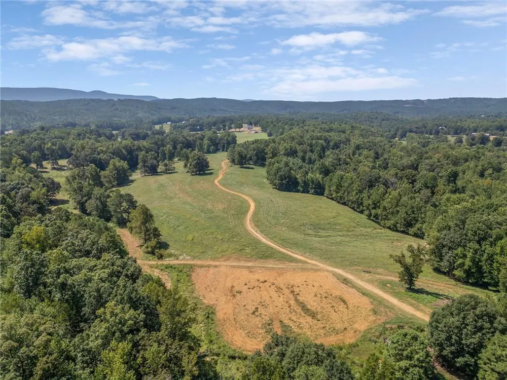 6794 Salacoa Road Waleska, GA 30183