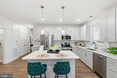 402 BOLD RULER COURT #208