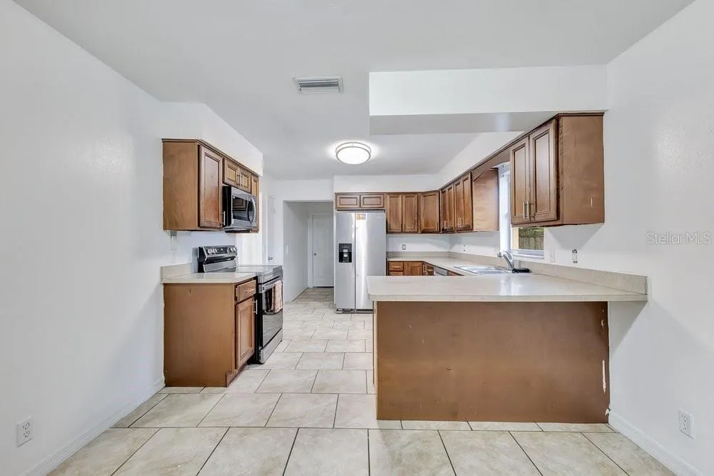 506 CLAYTON CIRCLE Winter Haven, FL 33880