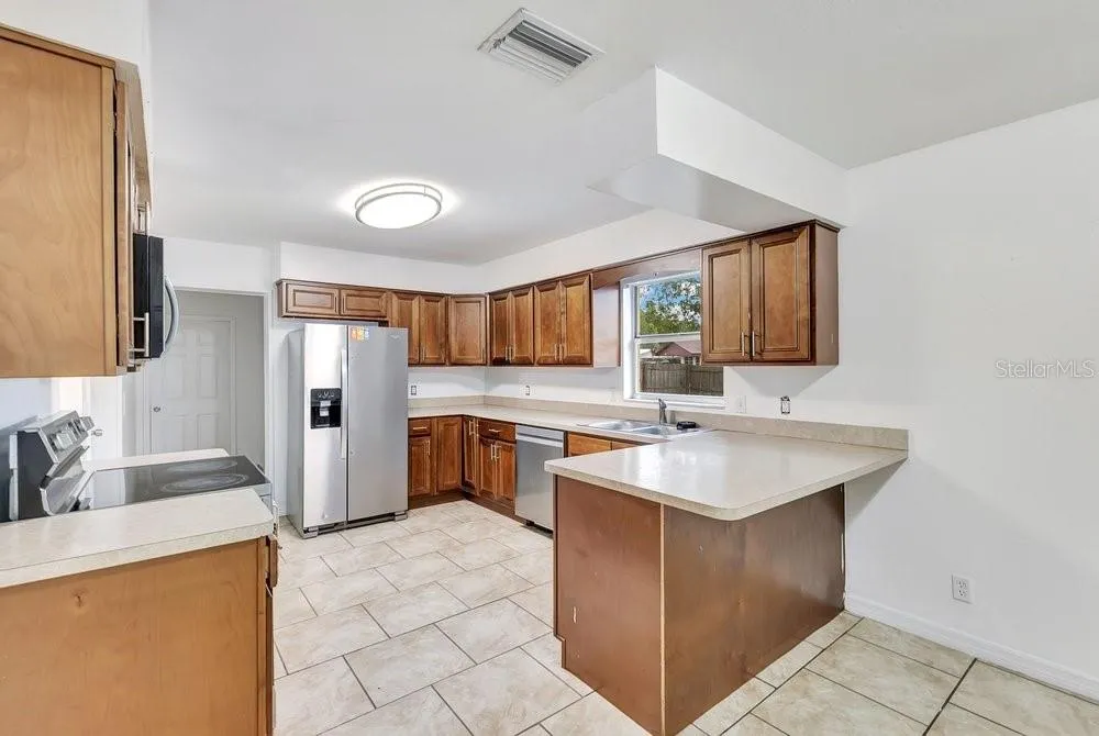 506 CLAYTON CIRCLE Winter Haven, FL 33880