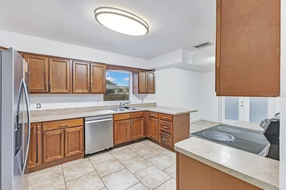 506 CLAYTON CIRCLE Winter Haven, FL 33880